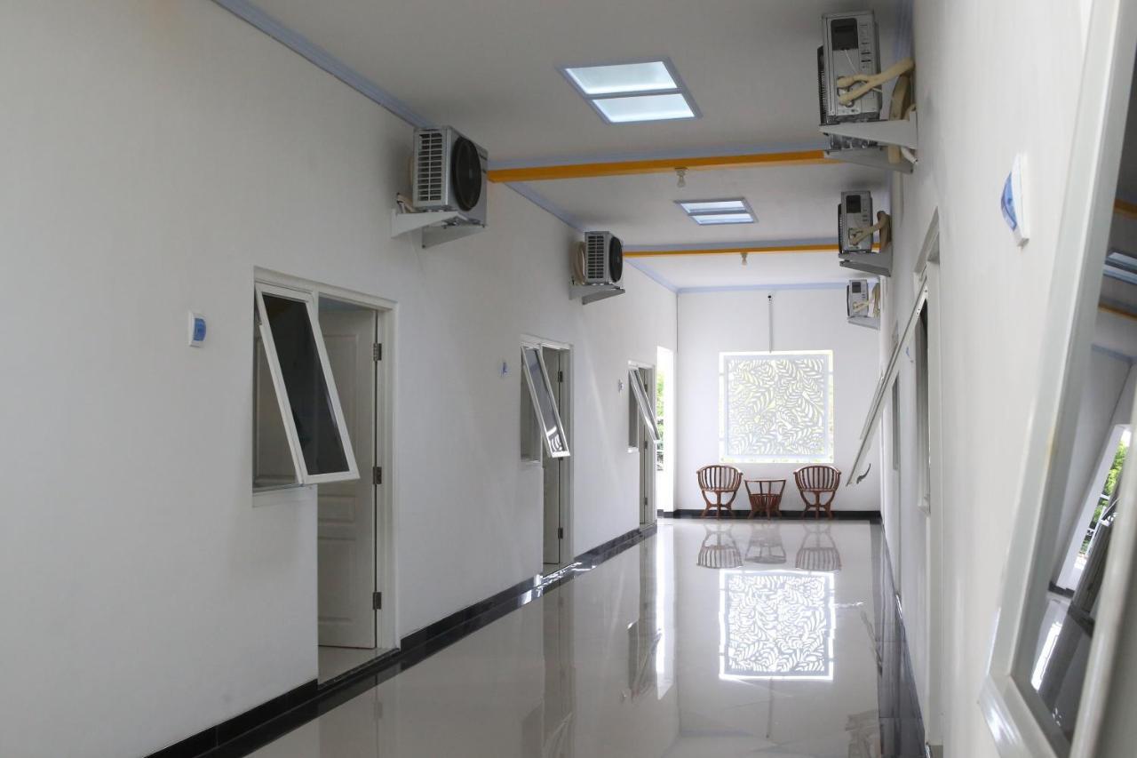 Reddoorz Syariah Near Suncity Mall Madiun Exteriör bild
