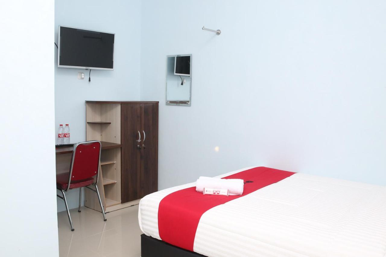 Reddoorz Syariah Near Suncity Mall Madiun Exteriör bild