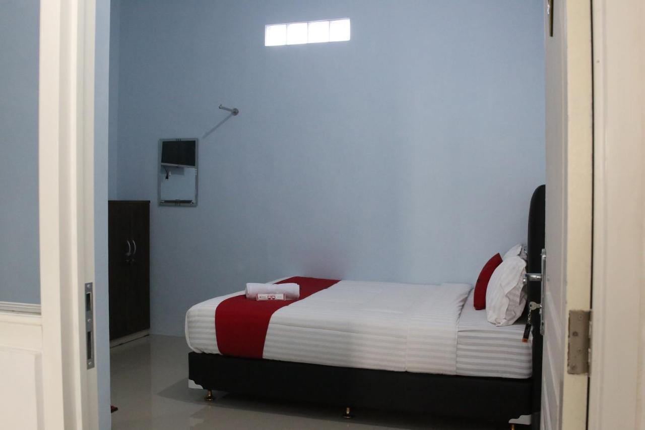 Reddoorz Syariah Near Suncity Mall Madiun Exteriör bild
