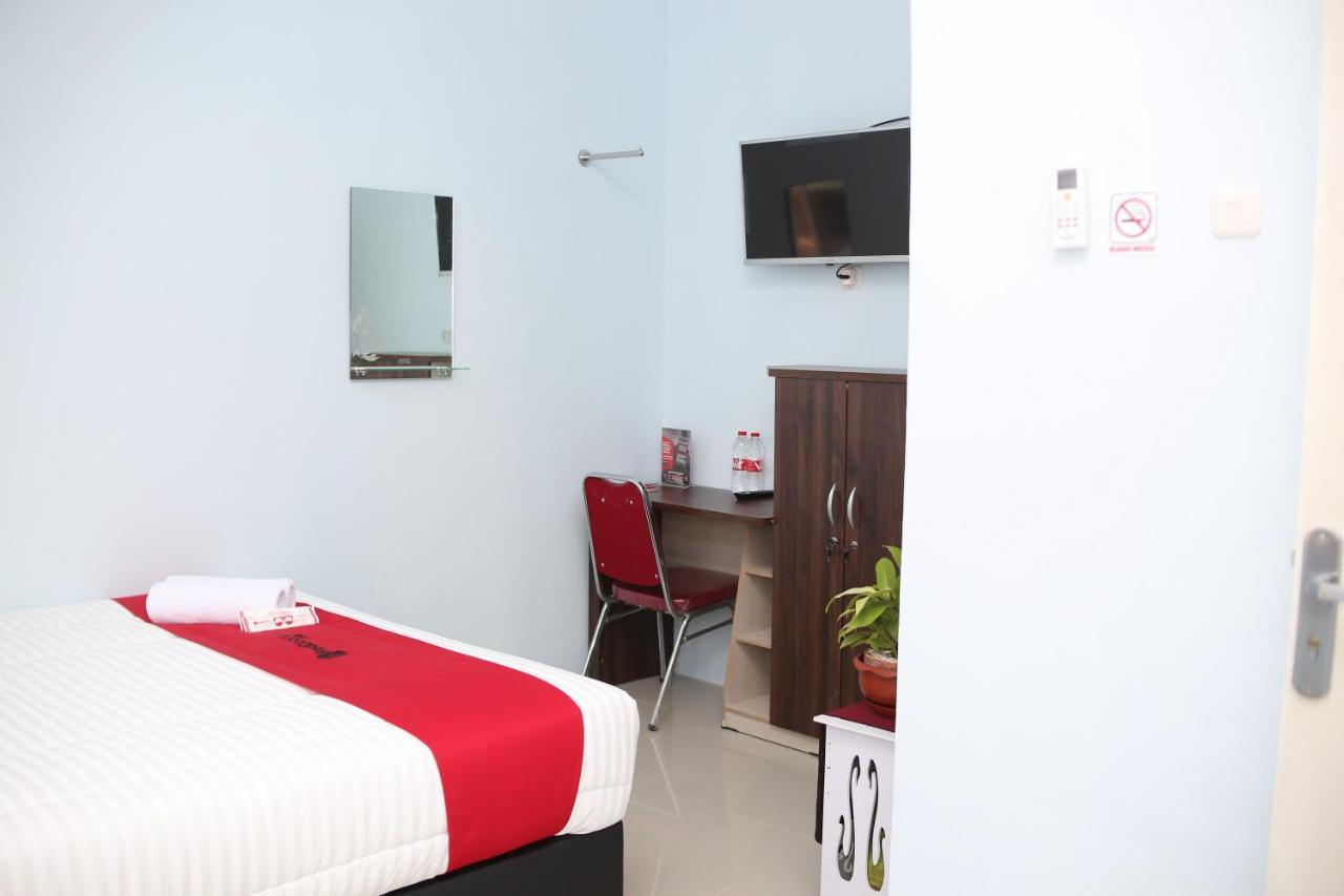 Reddoorz Syariah Near Suncity Mall Madiun Exteriör bild